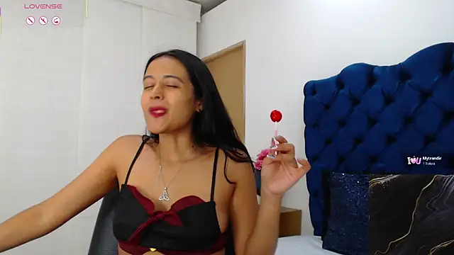 Lili666  online show from June 20, 3:20 am