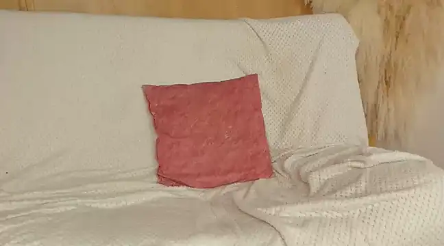 Skarleth69 online show from January 28, 2:32 am