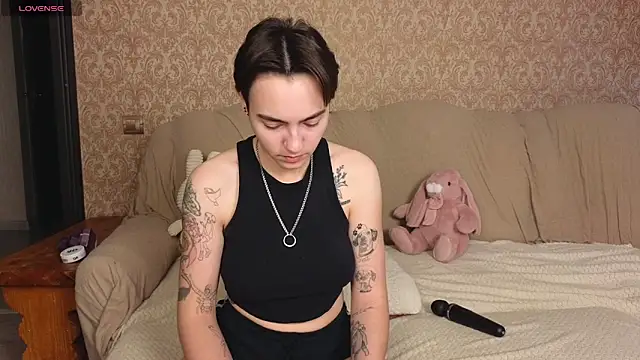 twobabesweet online show from June 11, 3:37 am