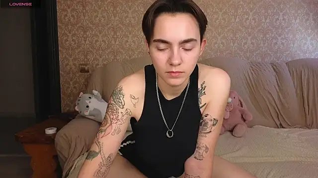 twobabesweet online show from June 13, 3:59 am
