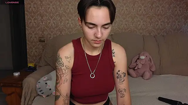 twobabesweet online show from July 21, 9:22 am
