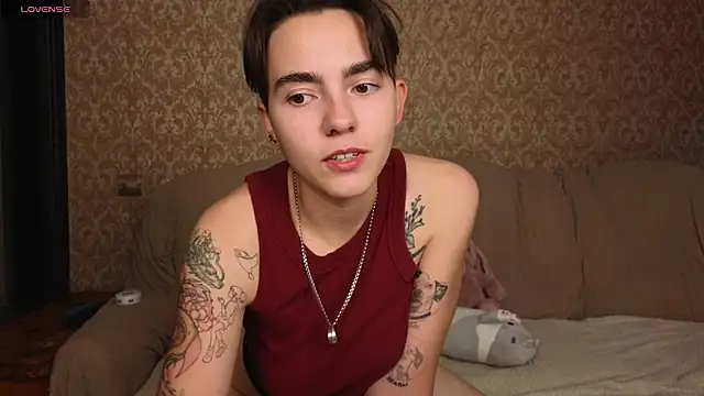 twobabesweet online show from July 22, 11:24 am