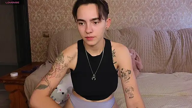 twobabesweet online show from July 27, 7:04 am