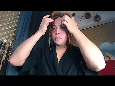 Snapshot of AntoniaSaints chatting on November 16, 5:24 am AntoniaSaints online show from November 16, 5:24 am