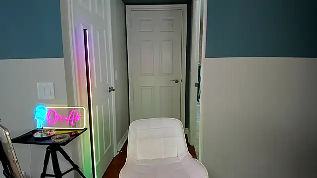 Snapshot of Vaydaa chatting on March 30, 2:51 pm Vaydaa online show from March 30, 2:51 pm