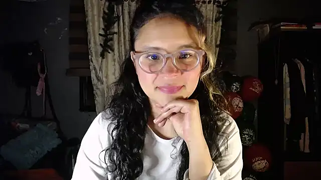 Hathorlove online show from December 17, 3:23 am