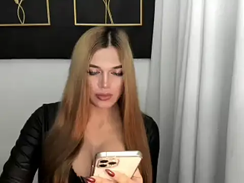 hotstellacumxxx online show from March 10, 12:04 pm