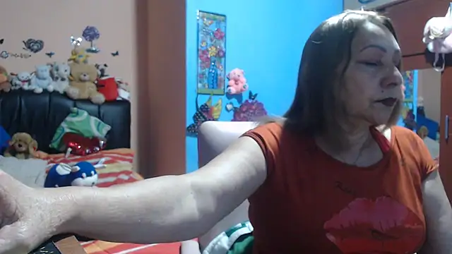 milfeddy  online show from March 18, 9:10 pm