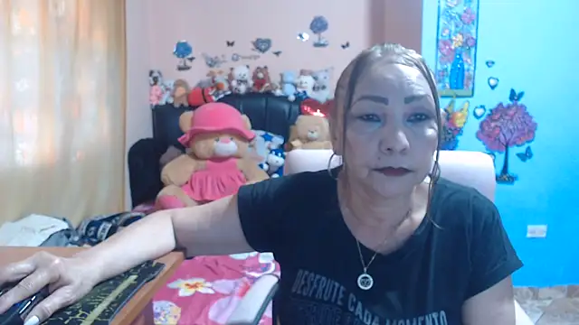milfeddy  online show from May 27, 9:01 pm