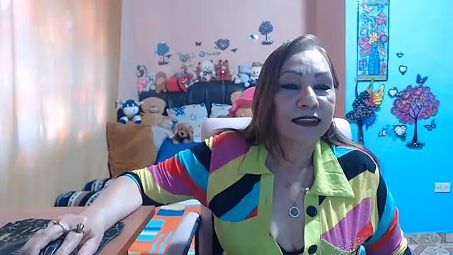 milfeddy  online show from July 4, 7:20 pm