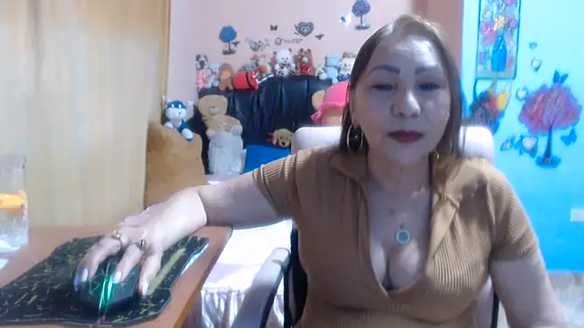 milfeddy  online show from July 19, 10:35 pm