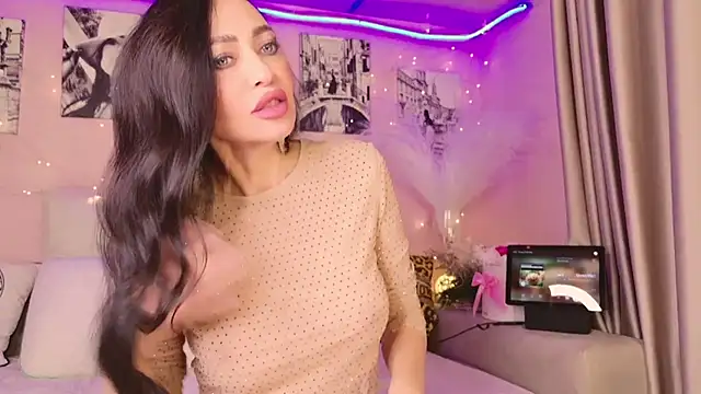 NaomiBlack35 online show from December 19, 7:32 pm