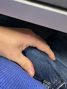 Snapshot of KielerMen chatting on November 20, 2:34 am KielerMen online show from November 20, 2:34 am