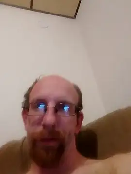 Snapshot of TaylorBlaze chatting on December 2, 2:06 am TaylorBlaze online show from December 2, 2:06 am