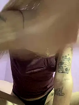 Snapshot of bunnydark00 chatting on December 4, 2:31 am bunnydark00 online show from December 4, 2:31 am