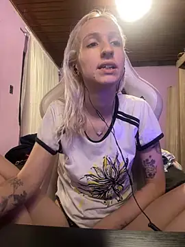 Snapshot of bunnydark00 chatting on October 25, 3:58 am bunnydark00 online show from October 25, 3:58 am