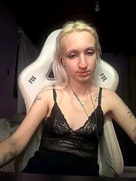 Snapshot of bunnydark00 chatting on October 26, 2:50 am bunnydark00 online show from October 26, 2:50 am