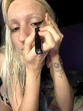 Snapshot of bunnydark00 chatting on November 13, 10:08 pm bunnydark00 online show from November 13, 10:08 pm