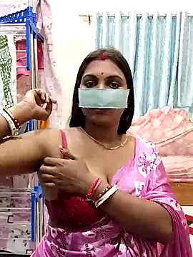 Snapshot of Queen_Dolly chatting on December 7, 6:15 pm Queen Dolly online show from December 7, 6:15 pm