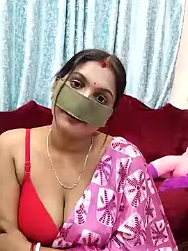 Snapshot of Queen_Dolly chatting on February 5, 6:15 pm Queen Dolly online show from February 5, 6:15 pm