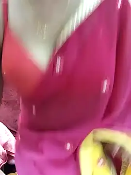 Snapshot of Queen_Dolly chatting on March 4, 6:07 pm Queen Dolly online show from March 4, 6:07 pm