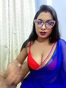 Queen Dolly online show from March 21, 5:05 pm