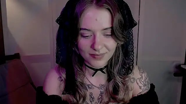 Snapshot of risha_laas chatting on December 1, 9:15 pm risha laas online show from December 1, 9:15 pm