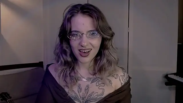 Snapshot of risha_laas chatting on December 5, 7:17 pm risha laas online show from December 5, 7:17 pm