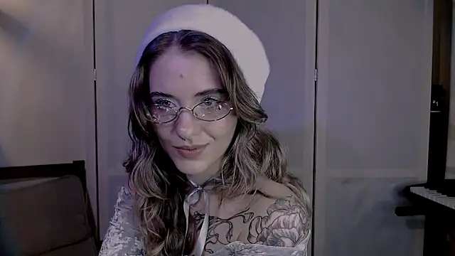 Snapshot of risha_laas chatting on December 24, 6:17 pm risha laas online show from December 24, 6:17 pm