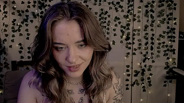 Snapshot of risha_laas chatting on February 15, 10:21 pm risha laas online show from February 15, 10:21 pm