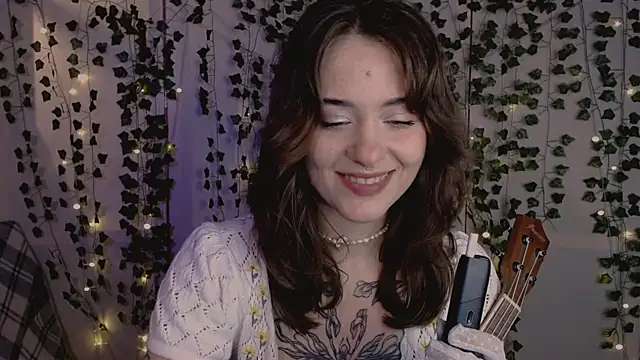 Snapshot of risha_laas chatting on December 13, 8:14 pm risha laas online show from December 13, 8:14 pm