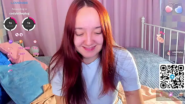 Snapshot of Fera1_Berry chatting on October 26, 8:53 am Fera1 Berry online show from October 26, 8:53 am