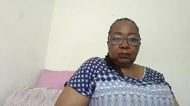 Snapshot of KinkyRicoSaisyours chatting on November 5, 6:46 am KinkyRicoSaisyours online show from November 5, 6:46 am