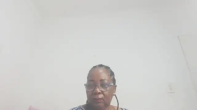 Snapshot of KinkyRicoSaisyours chatting on November 8, 7:34 pm KinkyRicoSaisyours online show from November 8, 7:34 pm