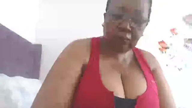 Snapshot of KinkyRicoSaisyours chatting on December 2, 6:41 am KinkyRicoSaisyours online show from December 2, 6:41 am