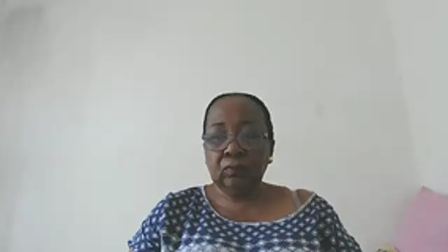 Snapshot of KinkyRicoSaisyours chatting on December 3, 7:38 am KinkyRicoSaisyours online show from December 3, 7:38 am