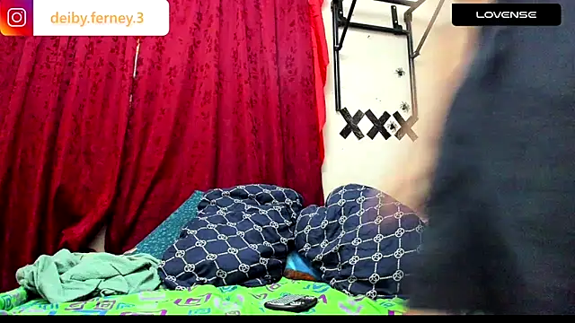 Snapshot of davidlatin66 chatting on December 13, 6:10 am davidlatin66 online show from December 13, 6:10 am