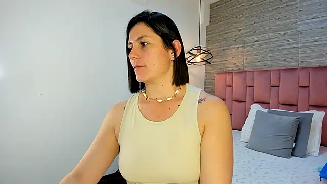 SarahDeyvis online show from March 17, 11:11 pm