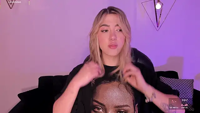 EveBensonX online show from October 30, 12:28 pm