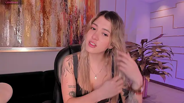 EveBensonX online show from January 15, 12:10 pm