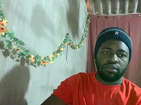 Snapshot of 2ocmaxi chatting on December 19, 7:32 pm 2ocmaxi online show from December 19, 7:32 pm