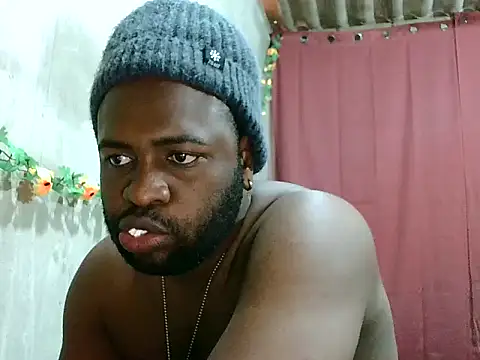 Snapshot of 2ocmaxi chatting on December 22, 8:28 pm 2ocmaxi online show from December 22, 8:28 pm