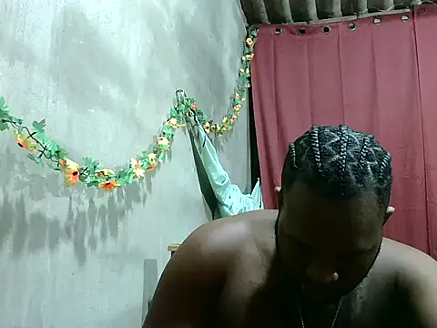 Snapshot of 2ocmaxi chatting on February 11, 11:43 pm 2ocmaxi online show from February 11, 11:43 pm