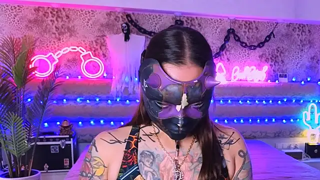 Cool Freak  online show from October 26, 10:32 am