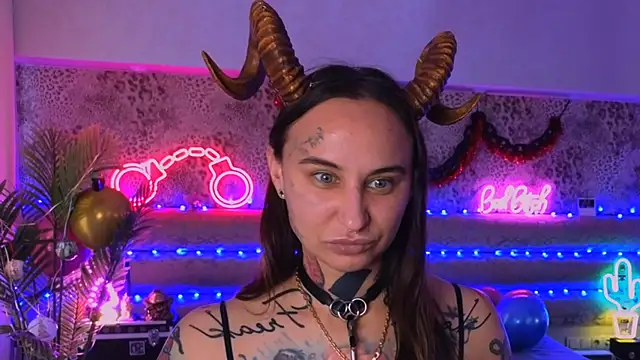 Cool Freak  online show from November 29, 10:29 am