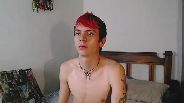 Snapshot of Twink_Temptation chatting on October 21, 2:34 am Twink Temptation online show from October 21, 2:34 am