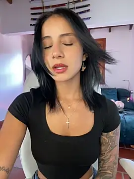 Snapshot of Ale_Lewis chatting on September 26, 9:08 pm Ale Lewis online show from September 26, 9:08 pm