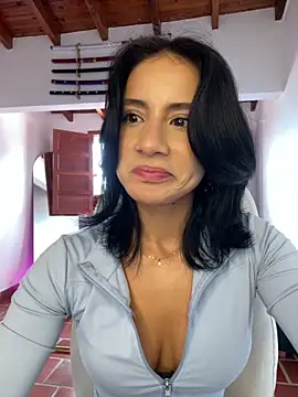 Snapshot of Ale_Lewis chatting on September 28, 2:33 pm Ale Lewis online show from September 28, 2:33 pm