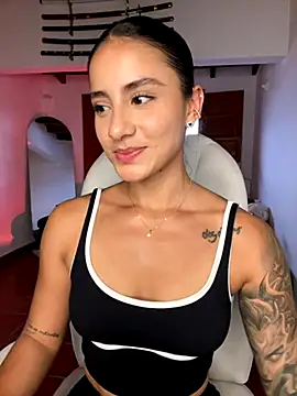 Snapshot of Ale_Lewis chatting on October 7, 10:29 pm Ale Lewis online show from October 7, 10:29 pm