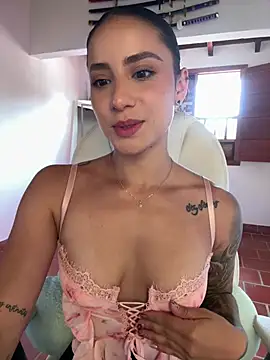 Snapshot of Ale_Lewis chatting on May 25, 7:09 pm Ale Lewis online show from May 25, 7:09 pm